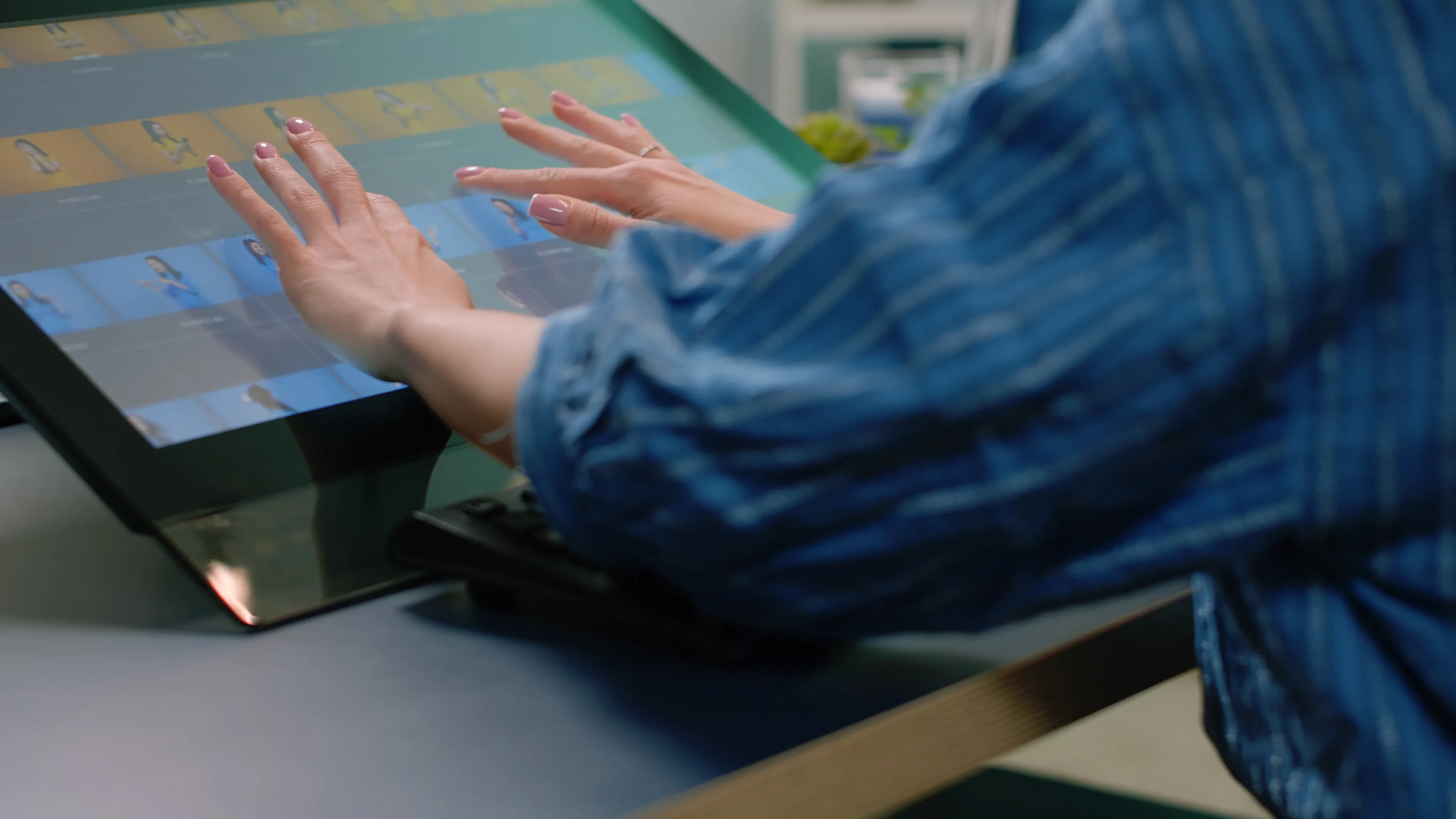 China Multi-Touch Solutions for Smooth Gestures Touchscreen industry